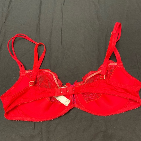 Victoria’s Secret Red Lace Bra w/ hot pink detail - Picture 3 of 4